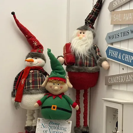 Tidesreach Filey, Sleeps 13, Close To Filey