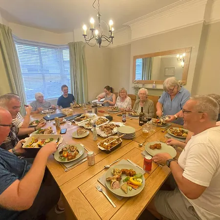 Сasa de vacaciones Tidesreach Filey, Sleeps 13, Close To Filey