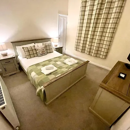 Tidesreach Filey, Sleeps 13, Close To * Filey