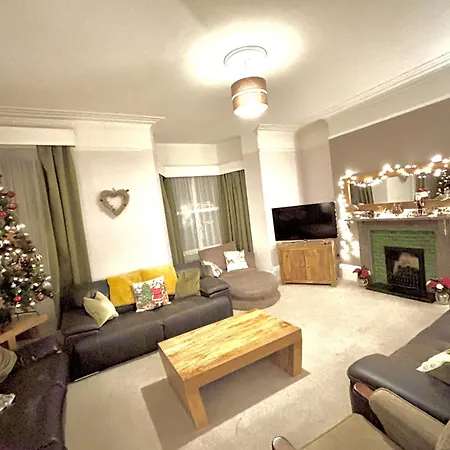 Tidesreach Filey, Sleeps 13, Close To
